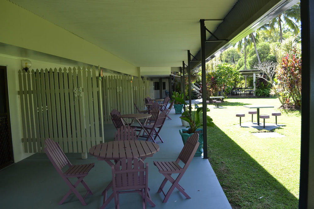 Bramston Beach Motel Esterno foto