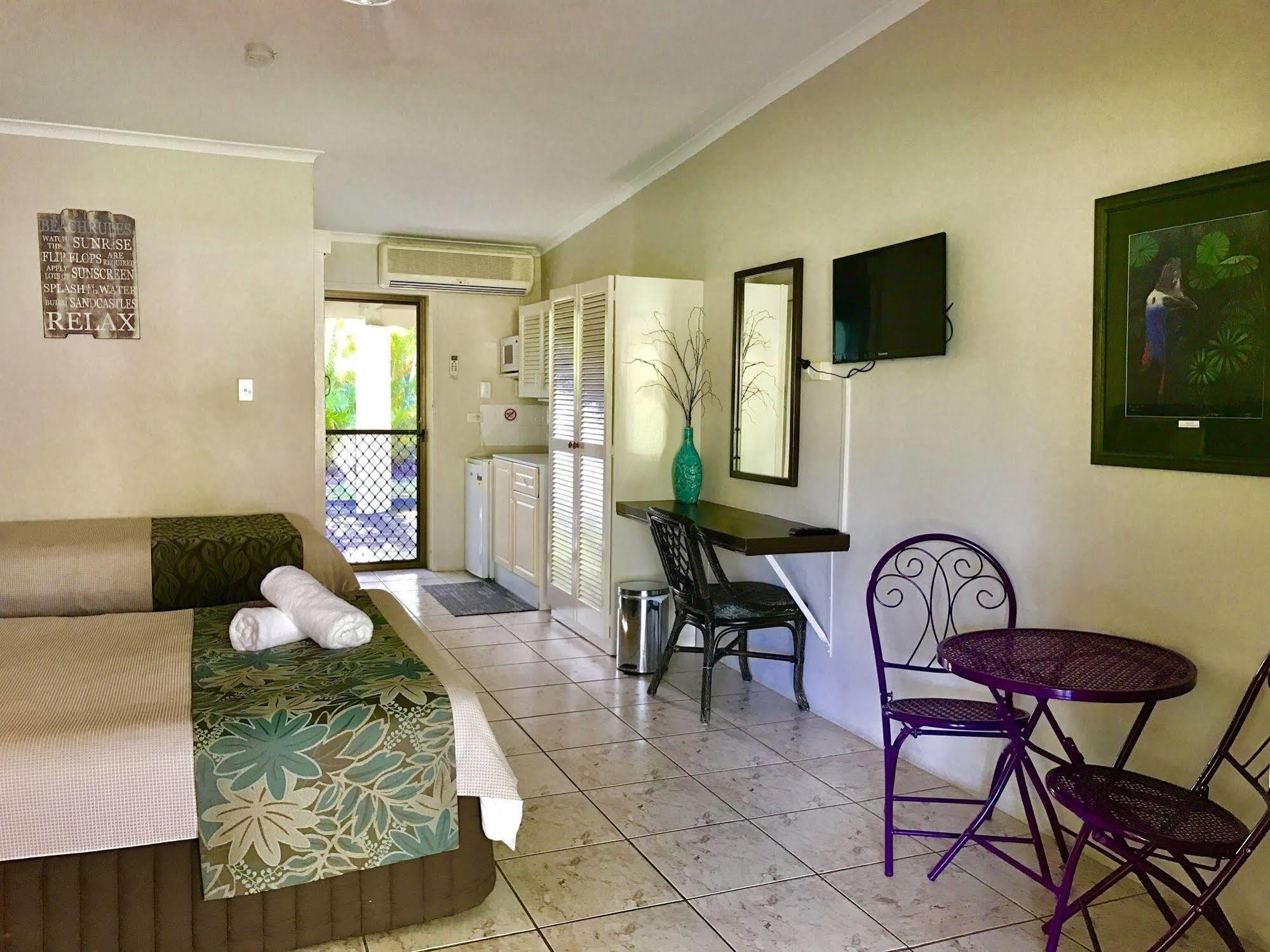 Bramston Beach Motel Esterno foto
