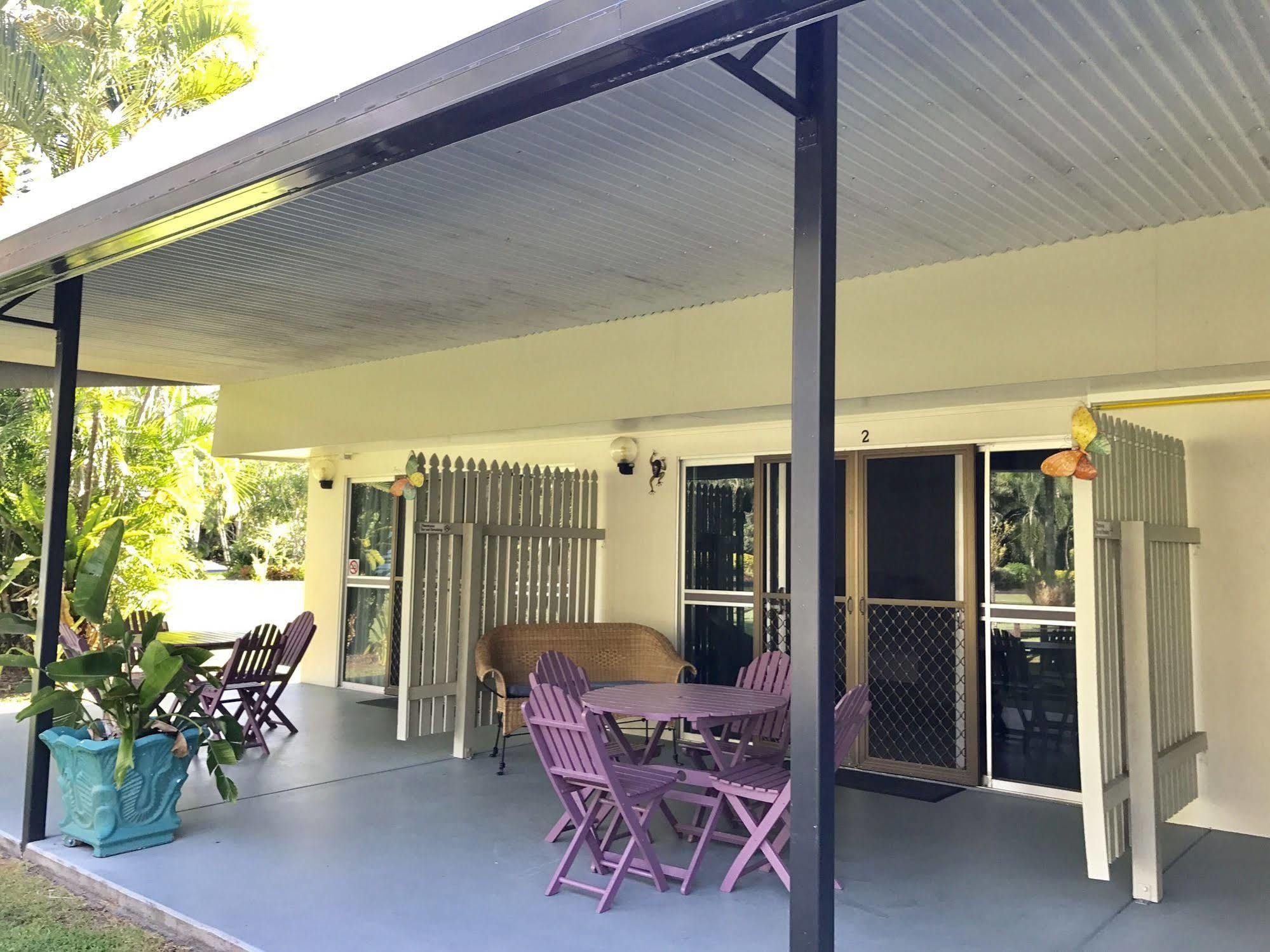 Bramston Beach Motel Esterno foto