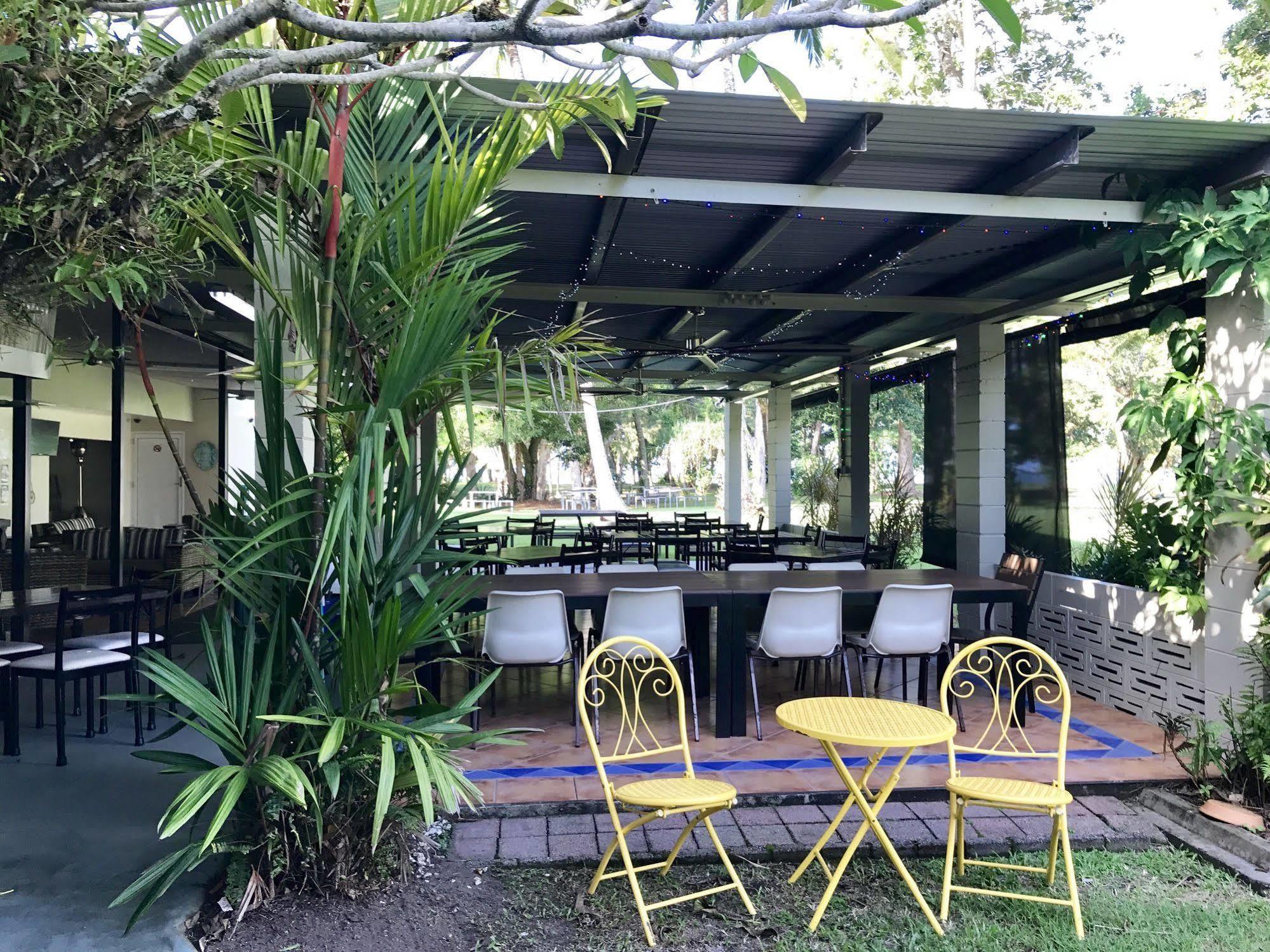 Bramston Beach Motel Esterno foto